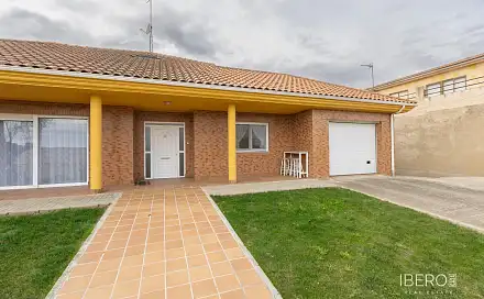 Prodej domu 145 m² s pozemkem 6 500 m², Revellinos, Španělsko