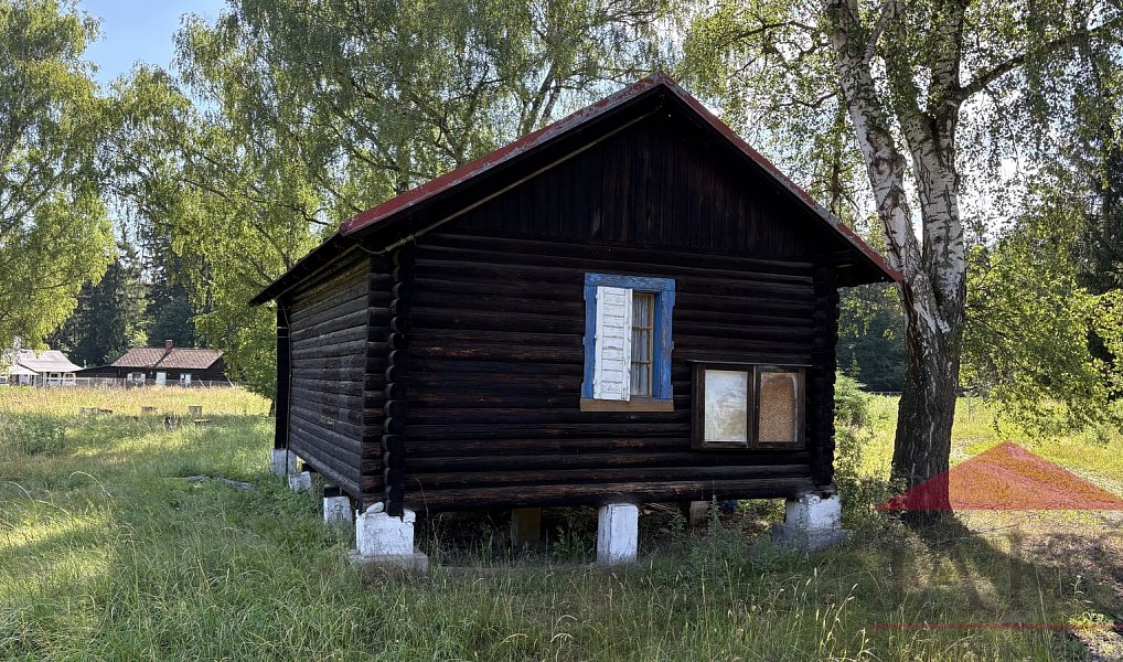 Sušice roubená dřevěná stavba srubu (5,5 x 8 m) na patkách k odvezení, Sušice – náhled fotky 4