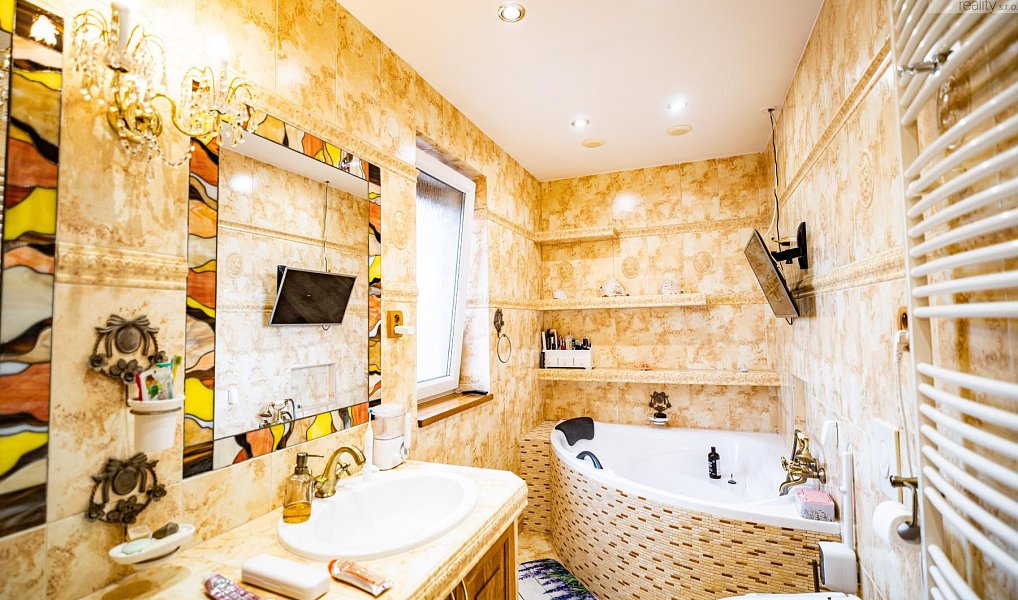 Prodej domu 547 m² s pozemkem 1 355 m², Most – náhled fotky 10