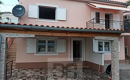 Prodej domu 250 m² s pozemkem 400 m², senj, Chorvatsko