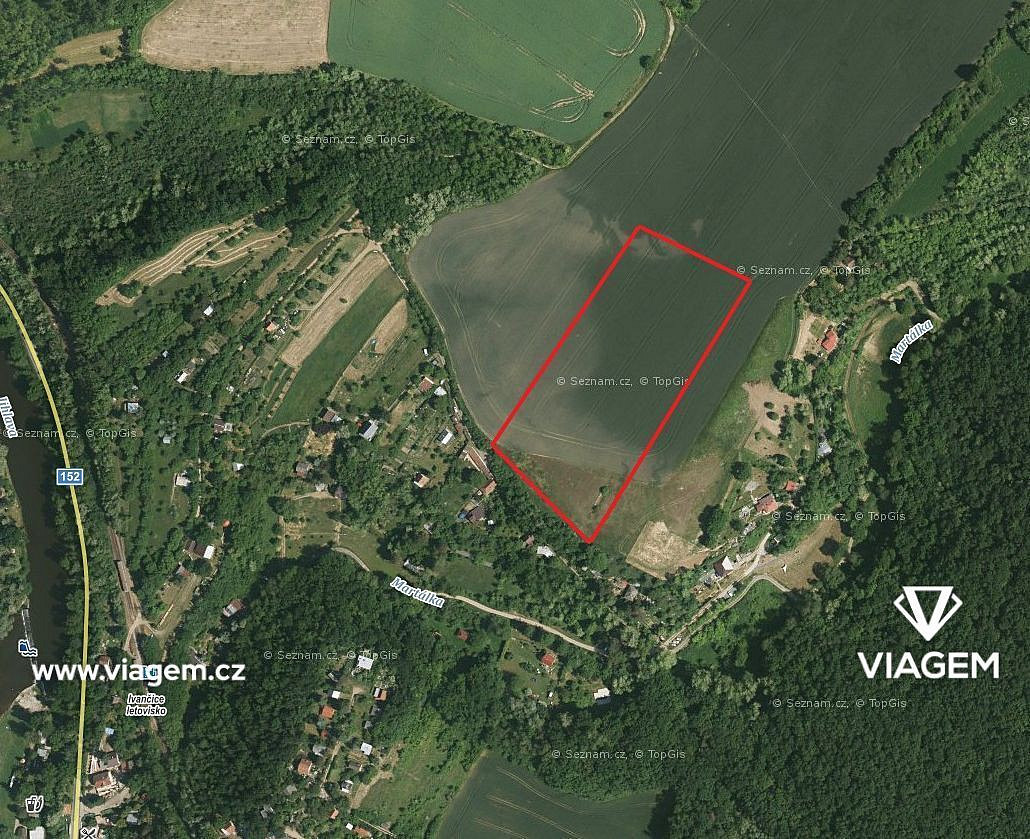 Prodej pole 6 427 m²