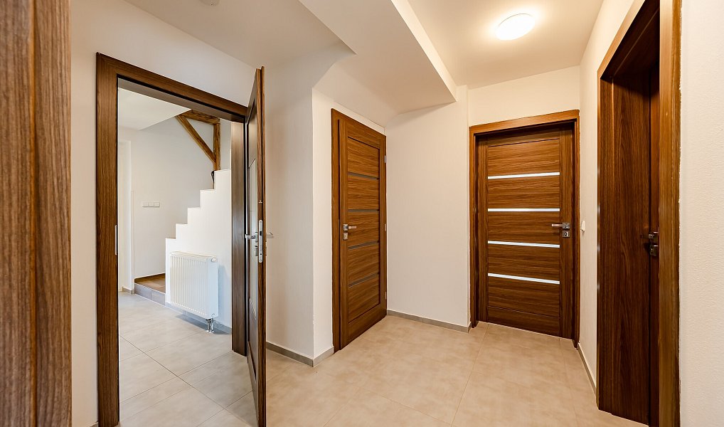 Pronájem domu 175 m² s pozemkem 722 m², Kunovice – náhled fotky 12