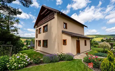 Prodej domu 256 m² s pozemkem 1 170 m², Kateřinice, okres Vsetín