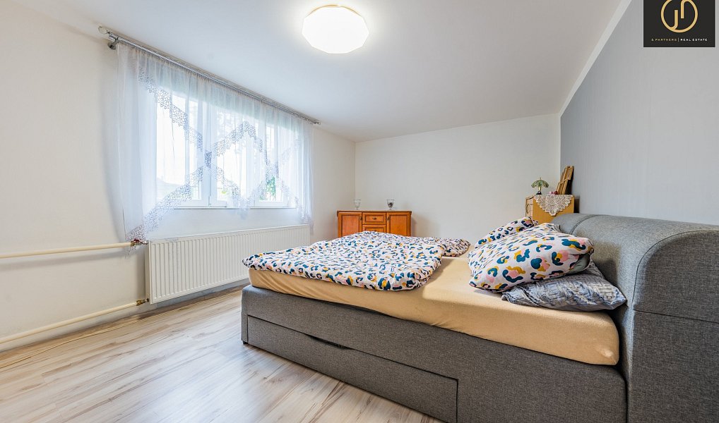 Prodej domu 262 m² s pozemkem 2 342 m², Chožov – náhled fotky 17