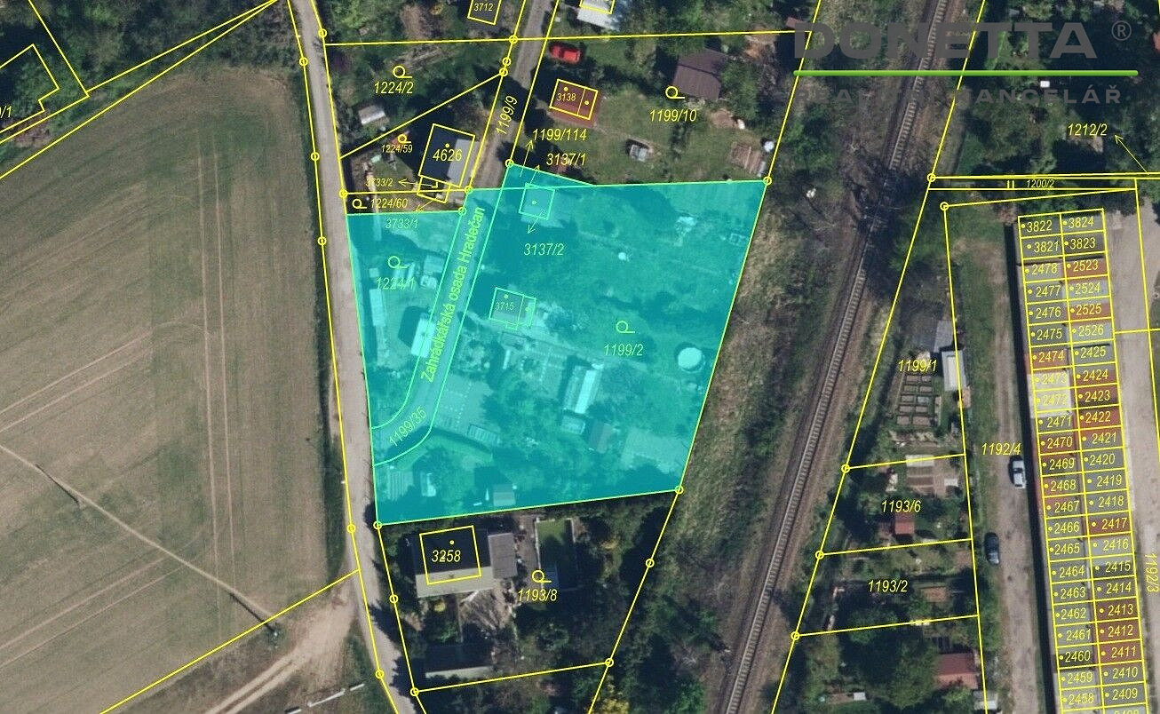Prodej stavebního pozemku 2 249 m²