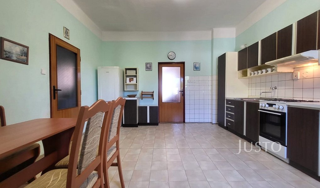Prodej domu 231 m² s pozemkem 335 m², Písek – náhled fotky 20