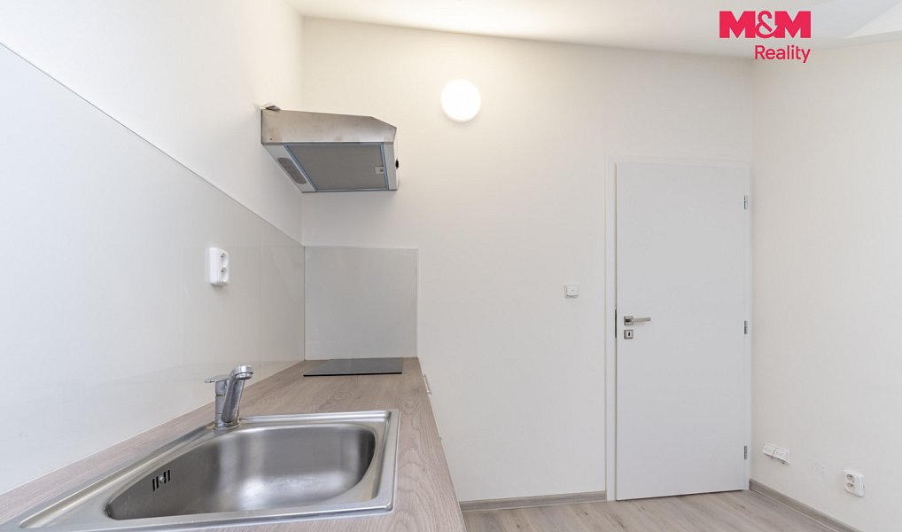 Pronájem bytu 1+kk 50 m², Cheb – náhled fotky 6