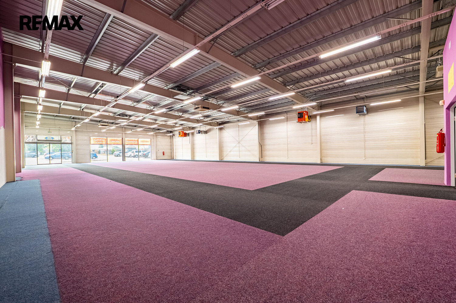 Pronájem obchodních prostor 769 m² – fotografie 3