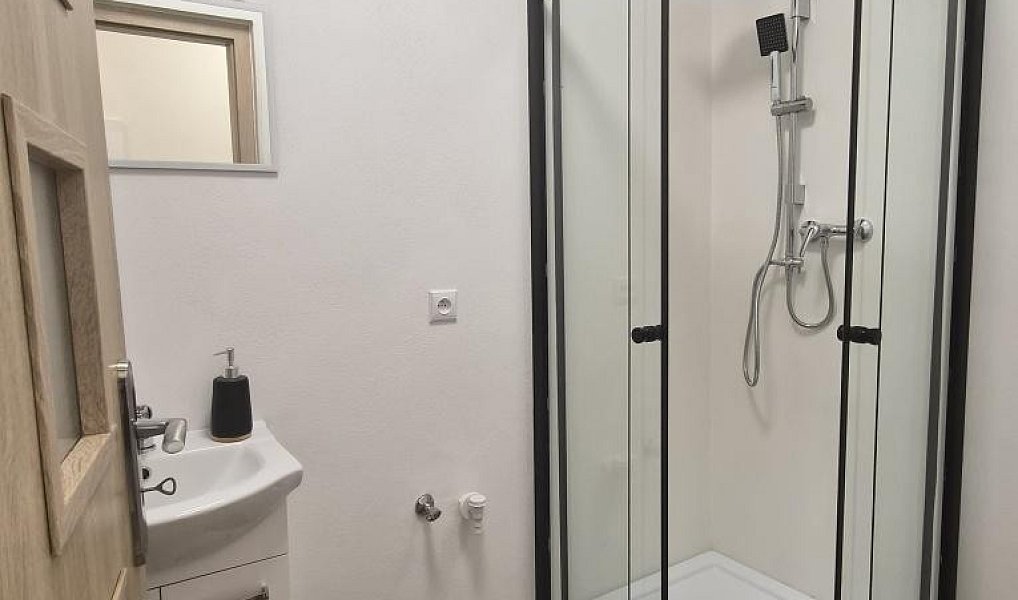 Prodej domu 80 m² s pozemkem 333 m², Teplá – náhled fotky 13