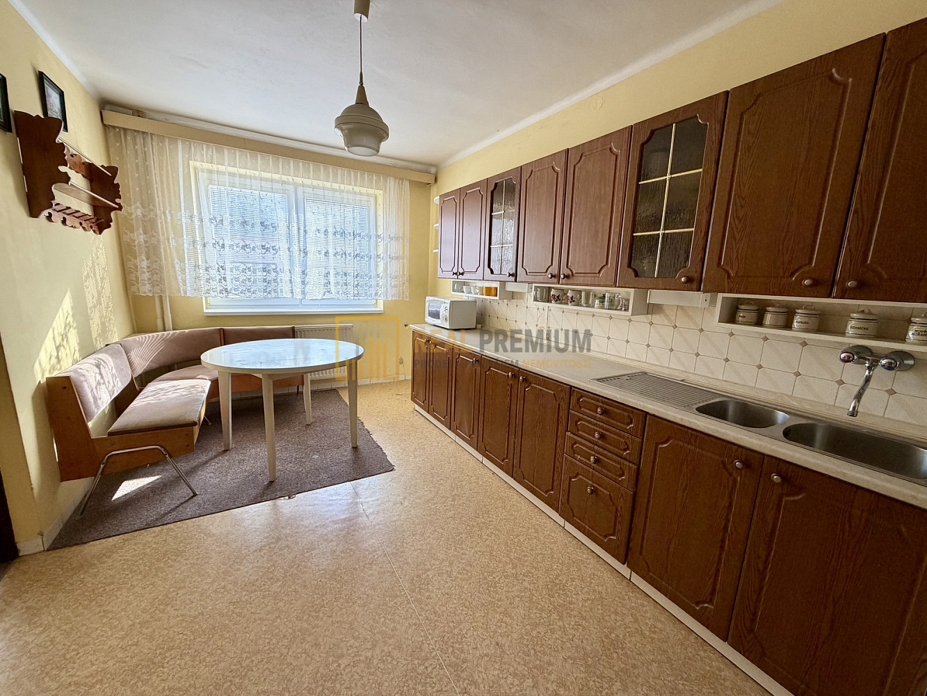Prodej domu 200 m² s pozemkem 838 m² — photo 3