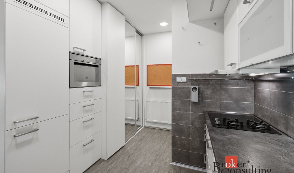 Prodej bytu 2+1 51 m², Praha – náhled fotky 3