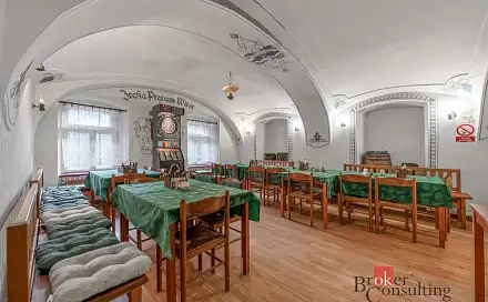 Prodej domu 688 m² s pozemkem 860 m², Osvobození, Luka nad Jihlavou, okres Jihlava