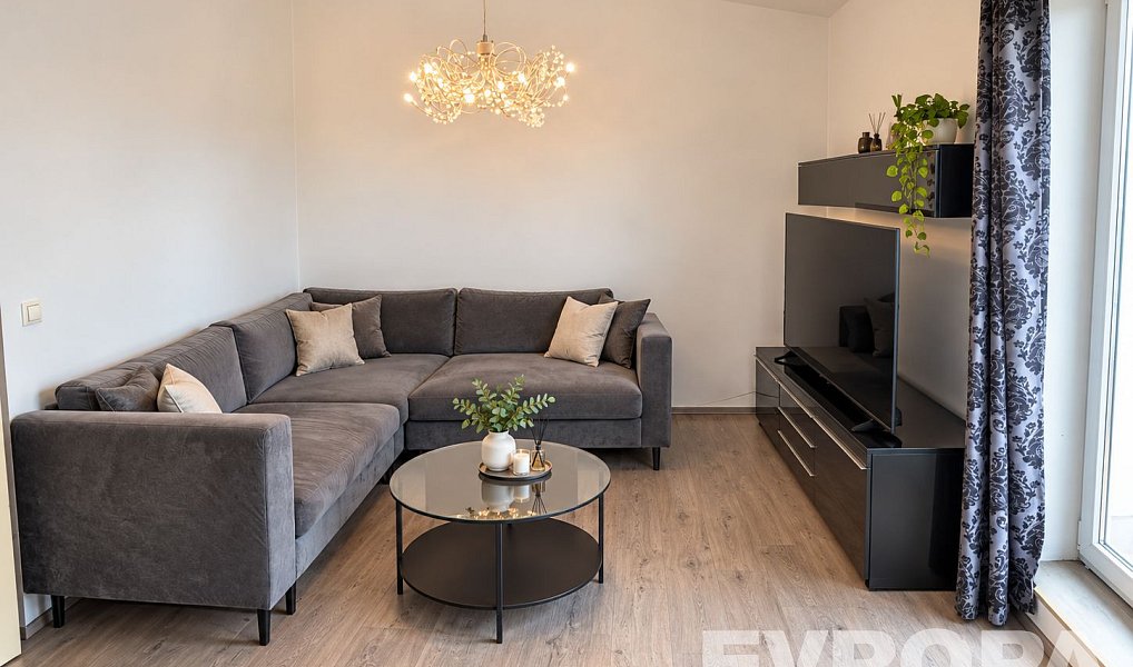 Prodej bytu 2+kk 54 m², Praha – náhled fotky 2