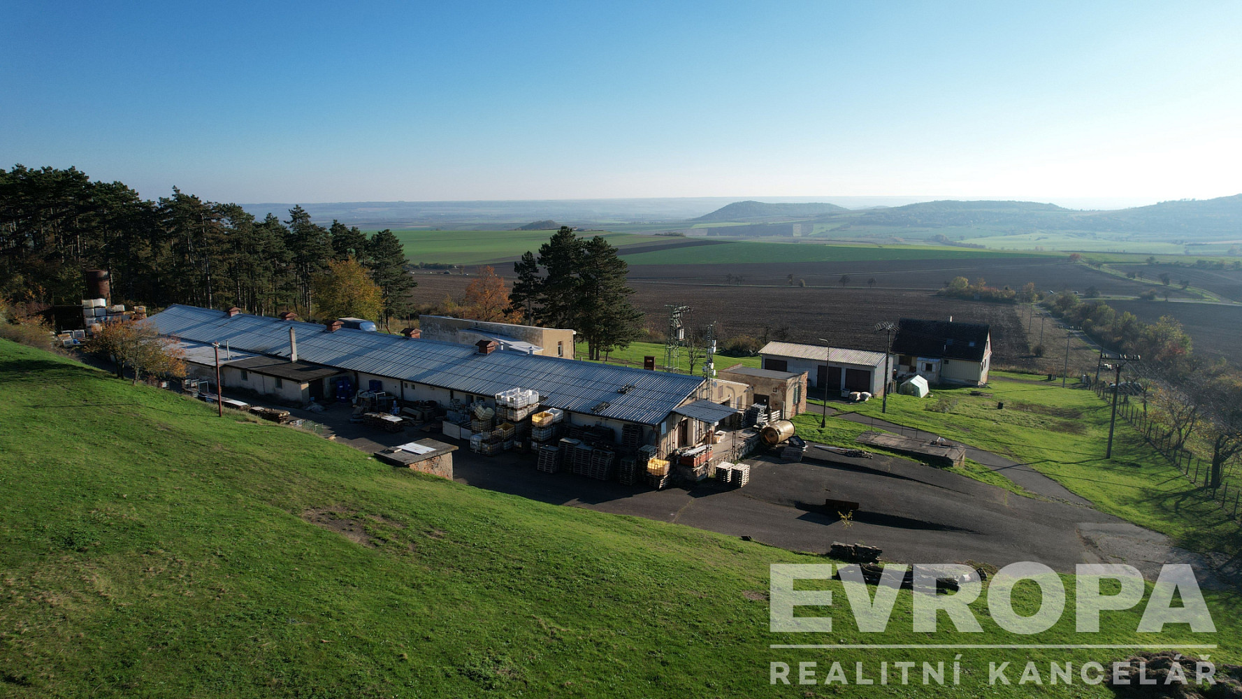 Prodej výrobních prostor 1 700 m² – fotografie 3