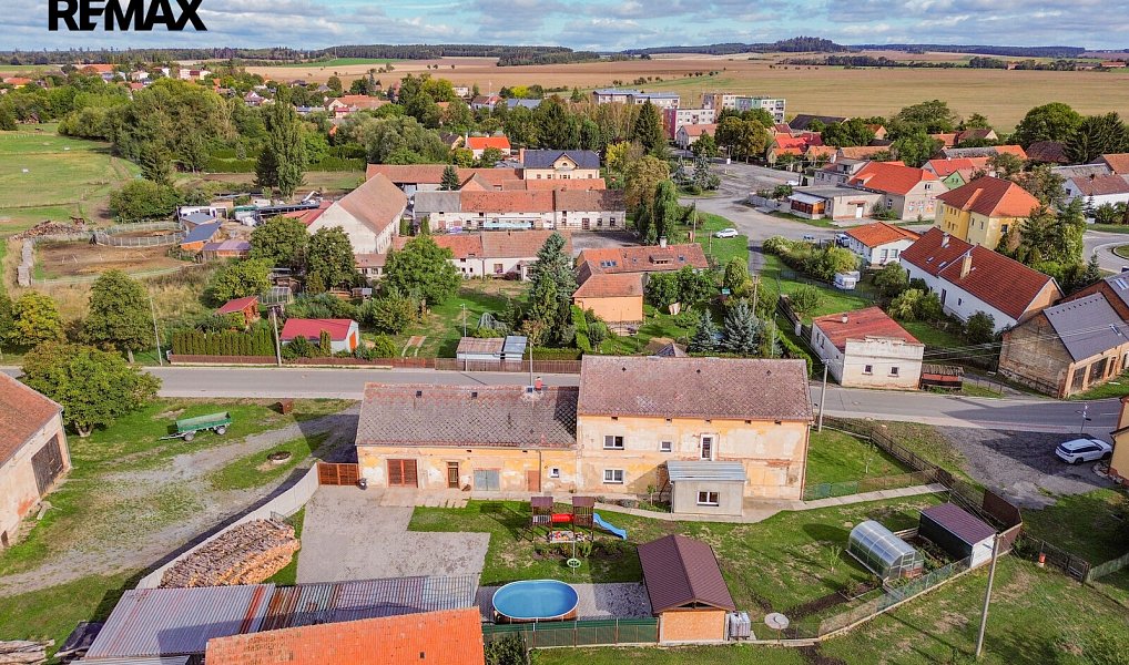 Prodej domu 220 m² s pozemkem 1 917 m², Pernarec – náhled fotky 41