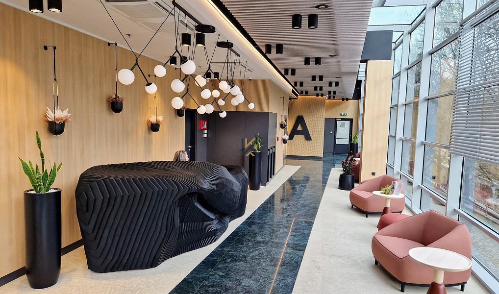 Pronájem kanceláře 387 m², Praha – náhled fotky 2