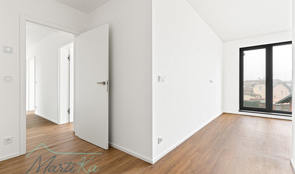 Prodej domu 142 m² s pozemkem 360 m², Úvaly – náhled fotky 13