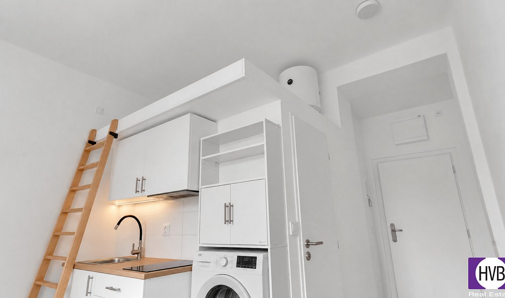 Prodej bytu 1+kk 17 m², Praha – náhled fotky 4