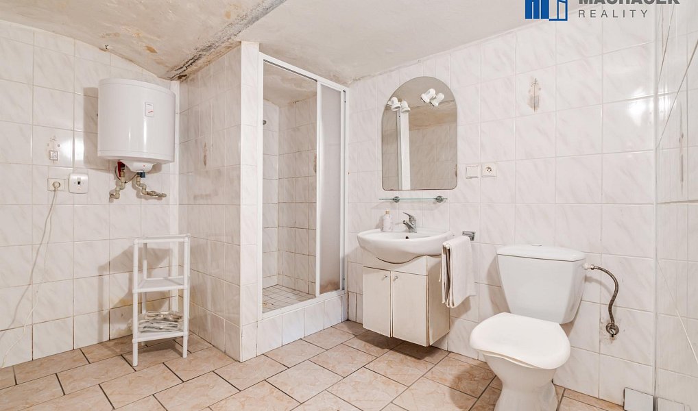 Prodej domu 182 m² s pozemkem 184 m², Moldava – náhled fotky 9