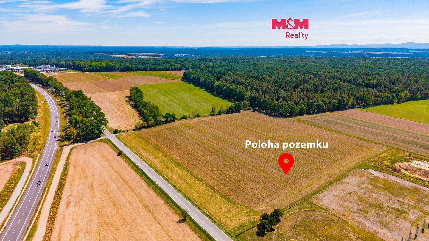 Prodej komerčního pozemku 3 912 m²