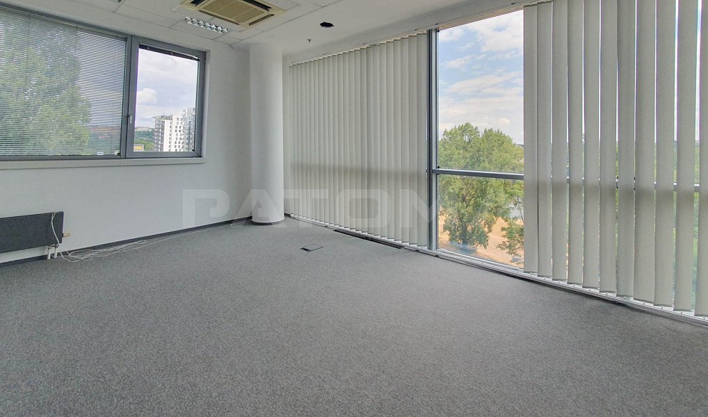 Pronájem kanceláře 307 m², Praha – náhled fotky 5