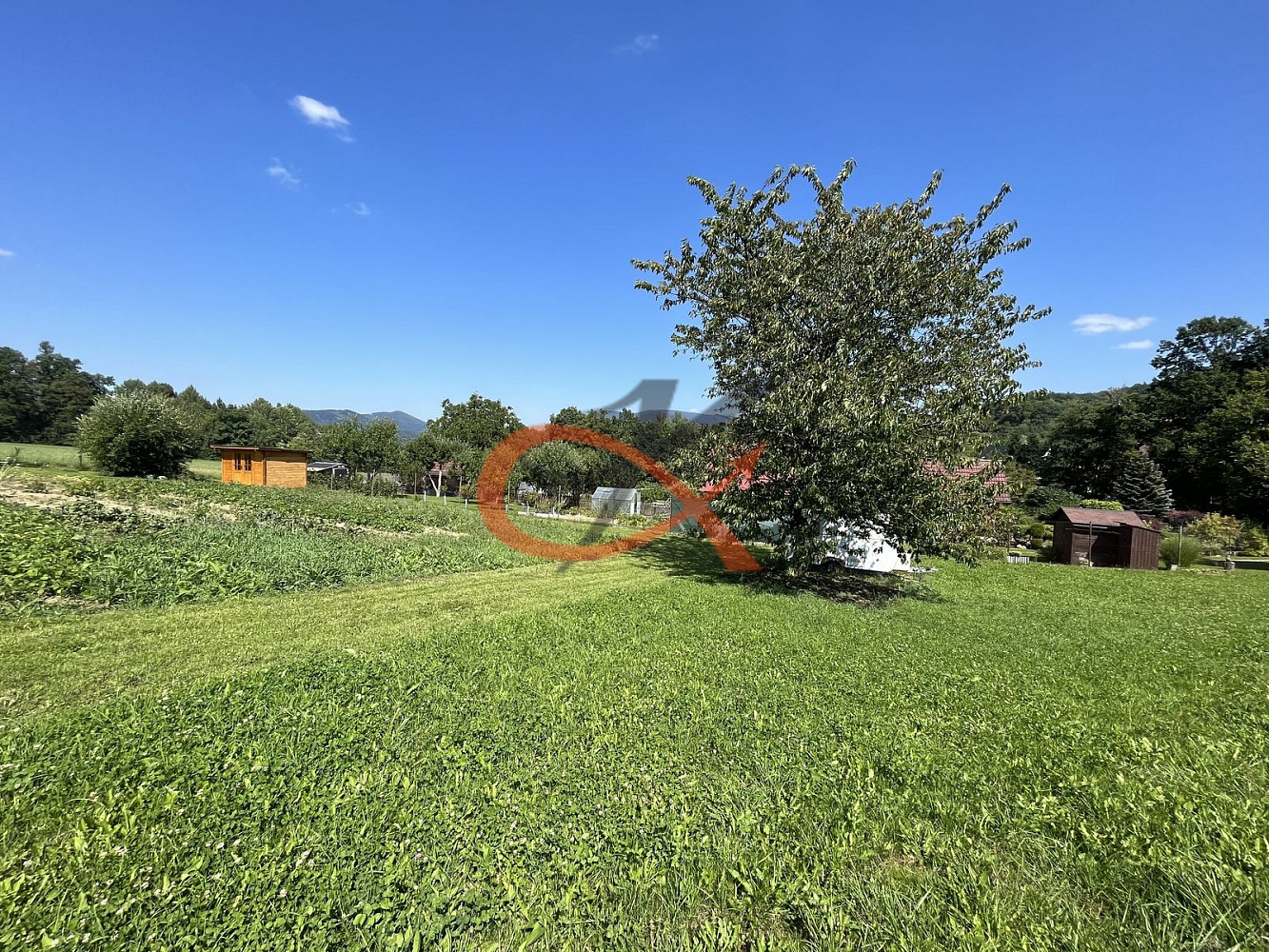 Prodej pozemku 651 m² – fotografie 3