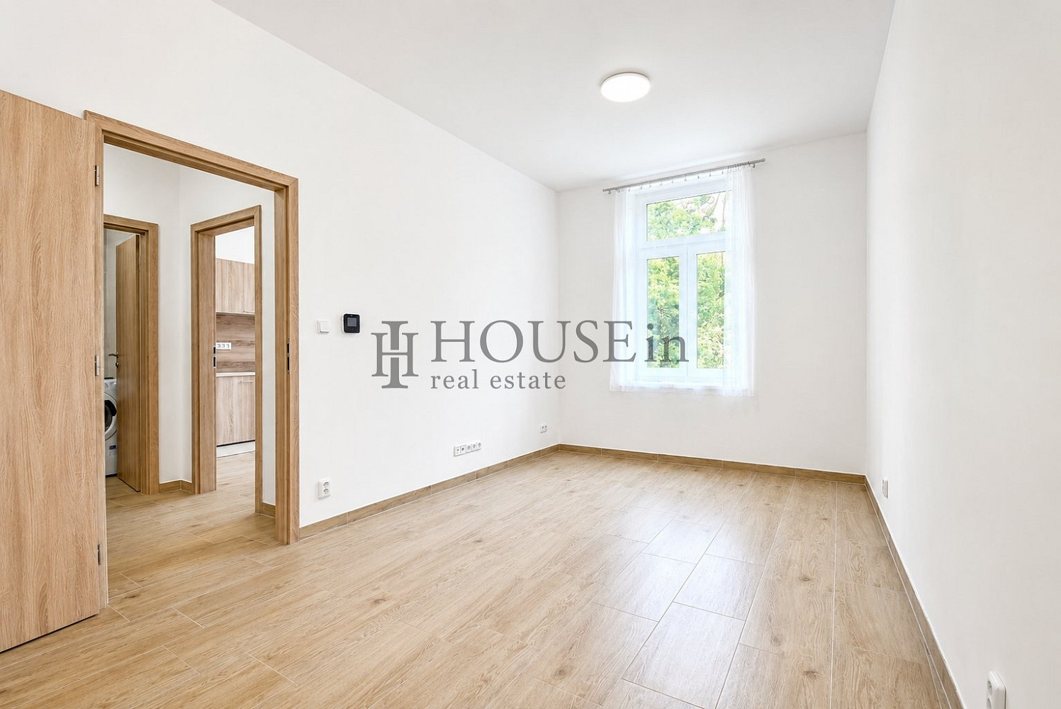 Pronájem bytu 1+1 39 m², Praha