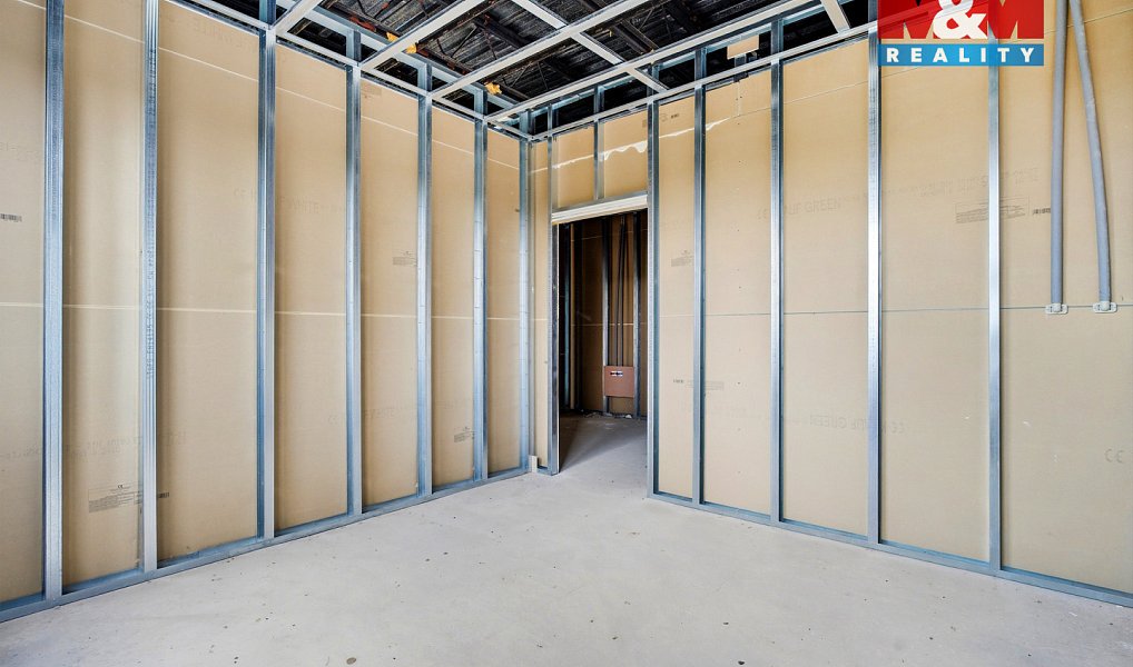 Prodej nájemního domu, činžáku 1 800 m², Chomutov – náhled fotky 13