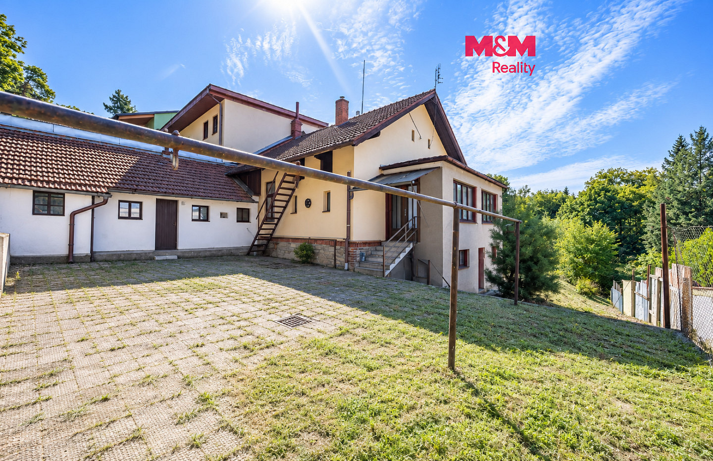Prodej domu 100 m² s pozemkem 964 m²
