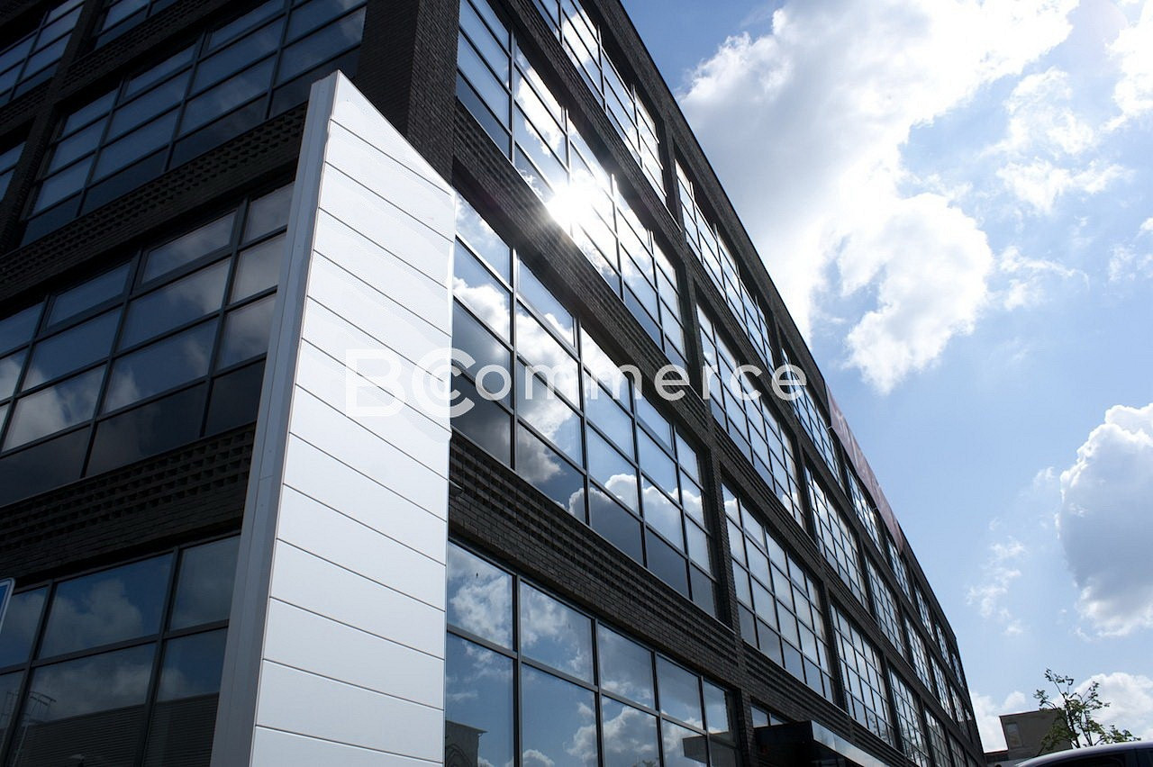 Pronájem kanceláře 385 m² – fotografie 4