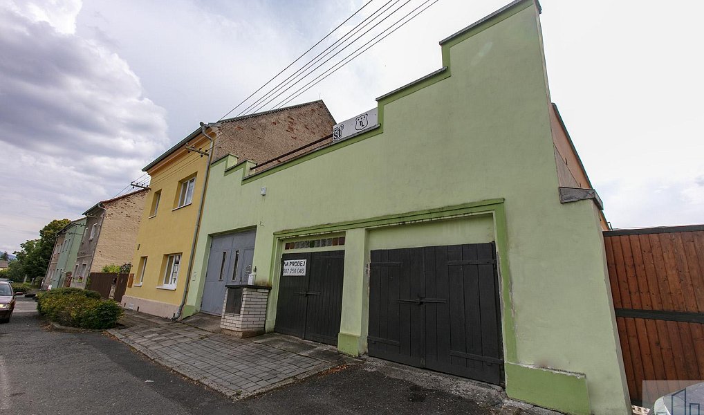 Prodej výrobních prostor 255 m², Lahošť – fotka 1 z 24