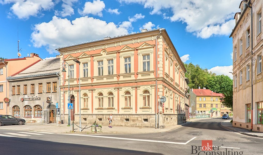Prodej kanceláře 750 m², Nejdek – fotka 1 z 22