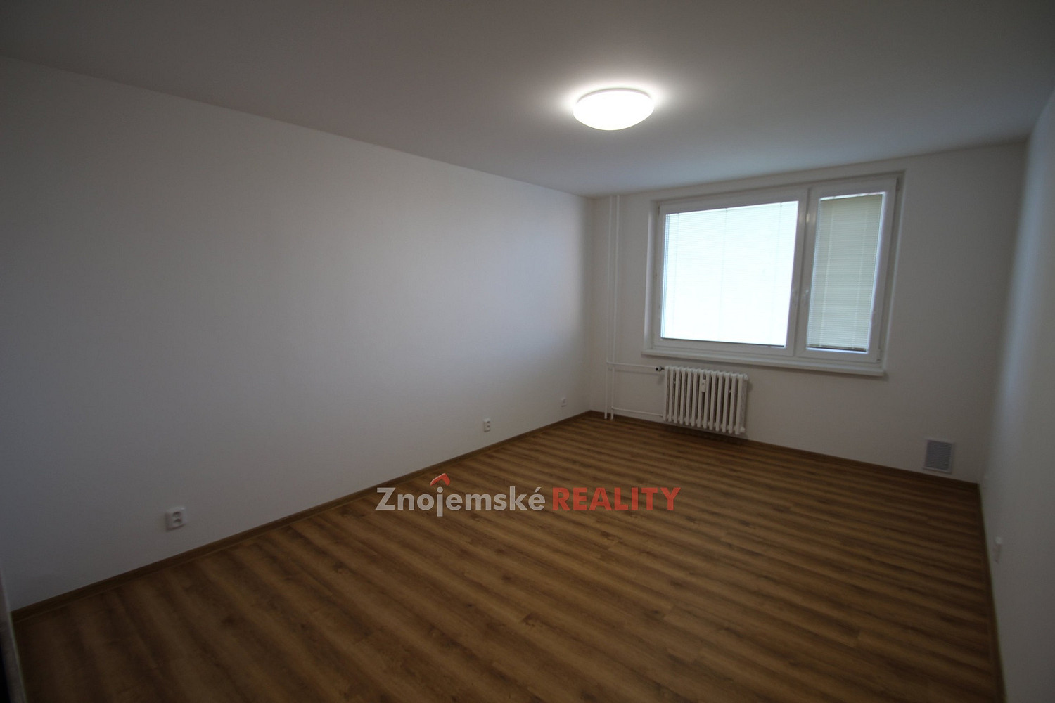 Pronájem bytu 1+kk 30 m² – fotografie 4