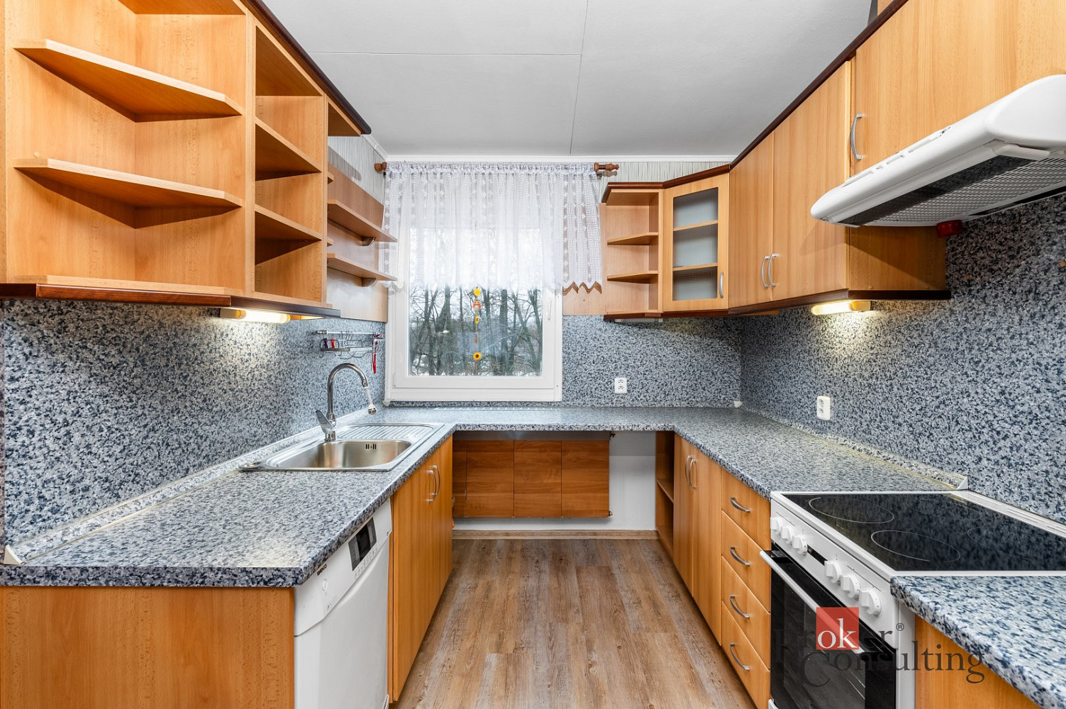 Prodej domu 202 m² s pozemkem 697 m² – fotografie 3