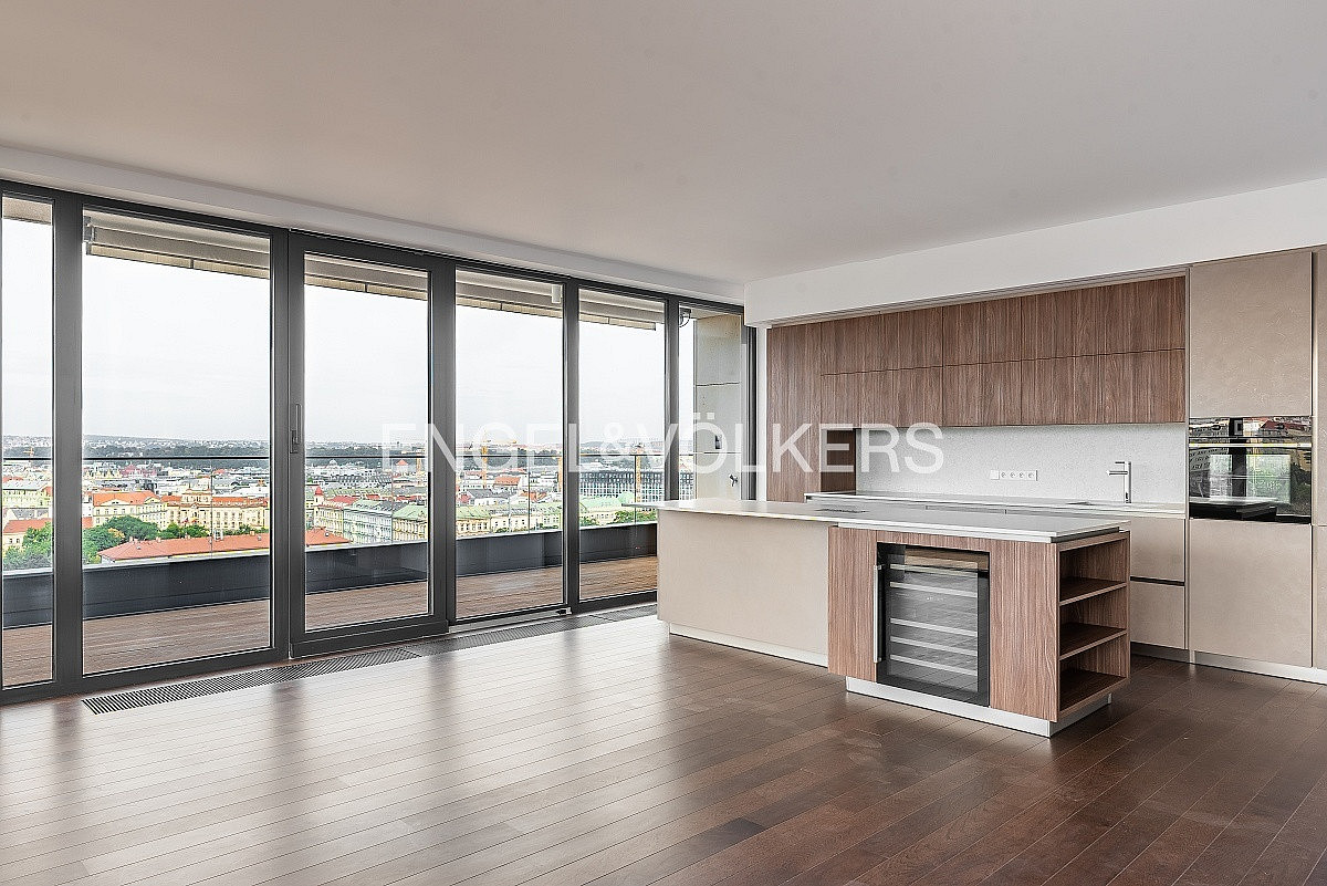 Pronájem bytu 5+kk 230 m²