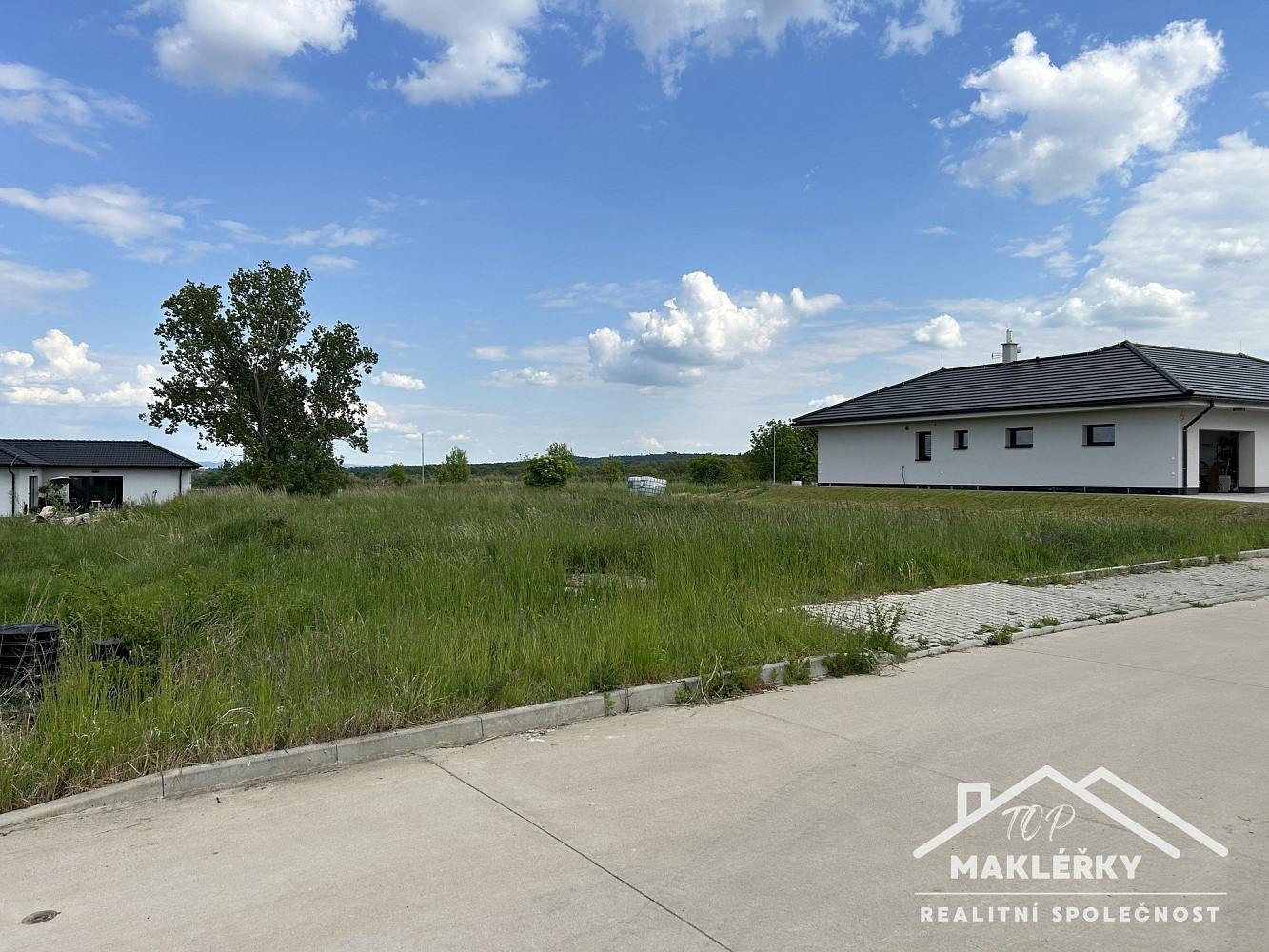 Prodej stavebního pozemku 898 m² – fotografie 5