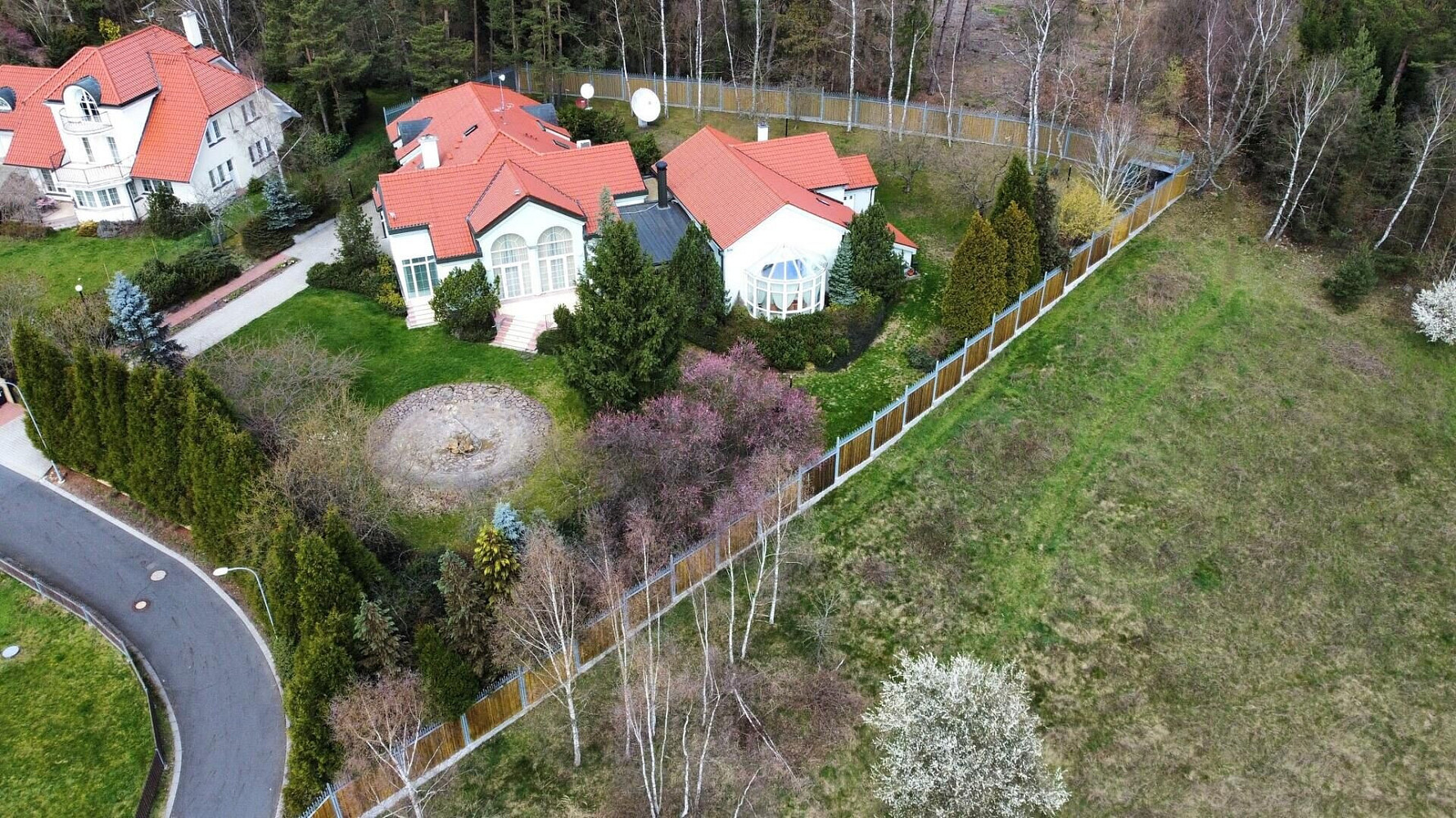 Prodej domu 610 m² s pozemkem 2 629 m² — photo 3
