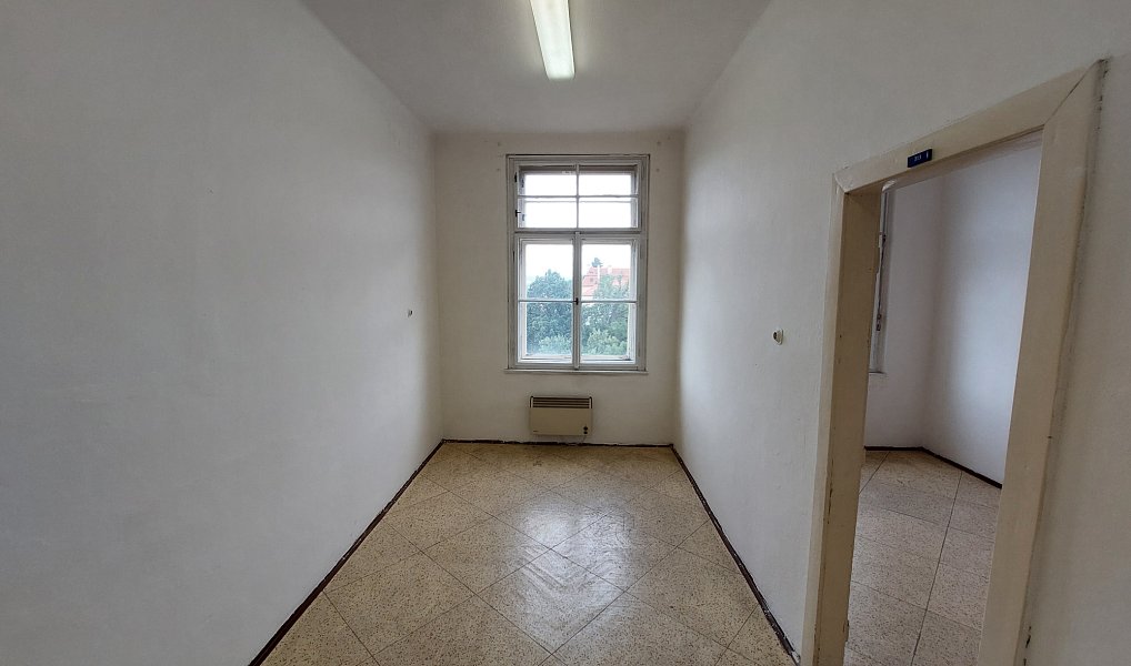 Pronájem kanceláře 25 m², Hořovice – náhled fotky 3