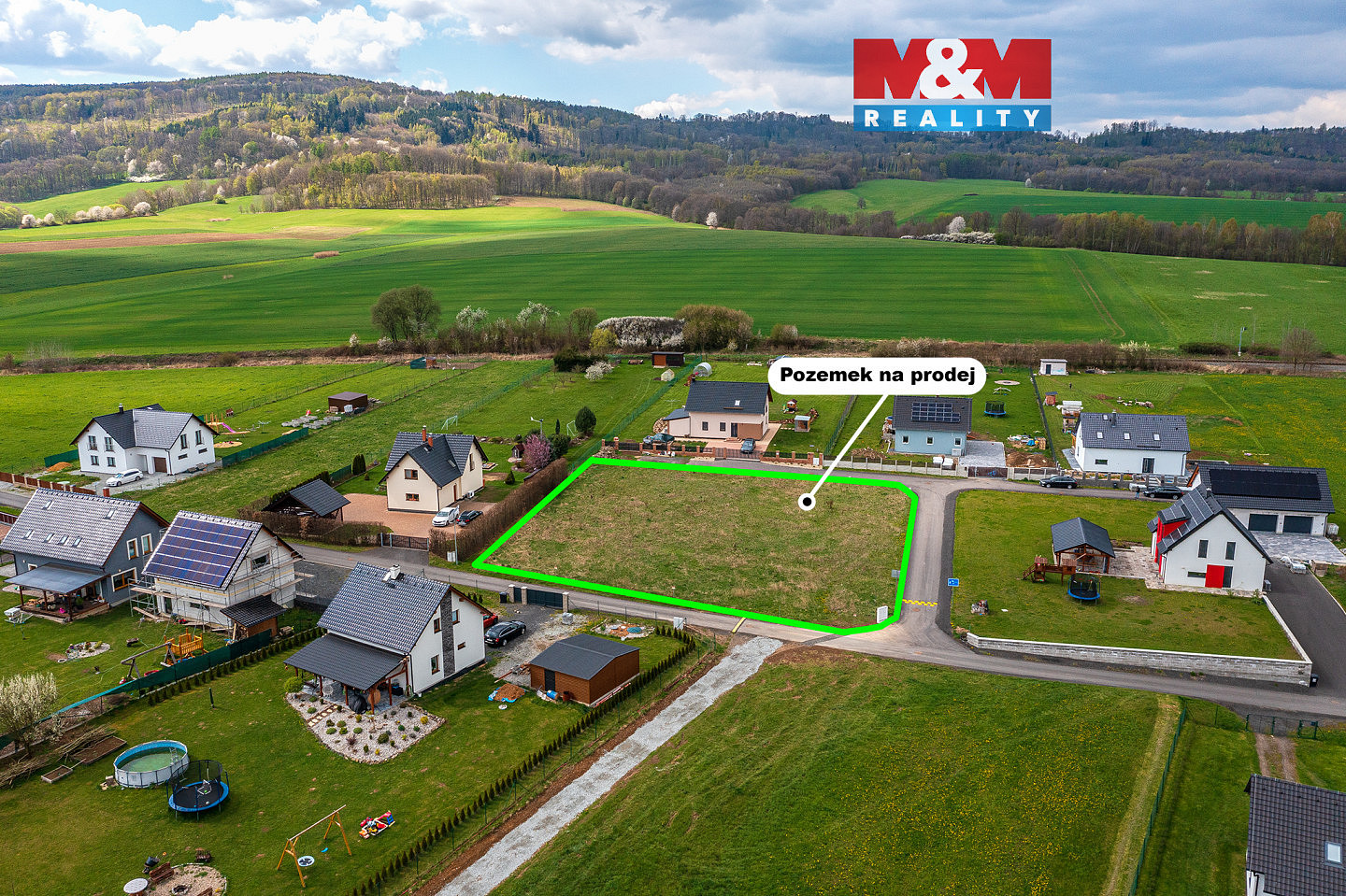 Prodej stavebního pozemku 2 192 m²