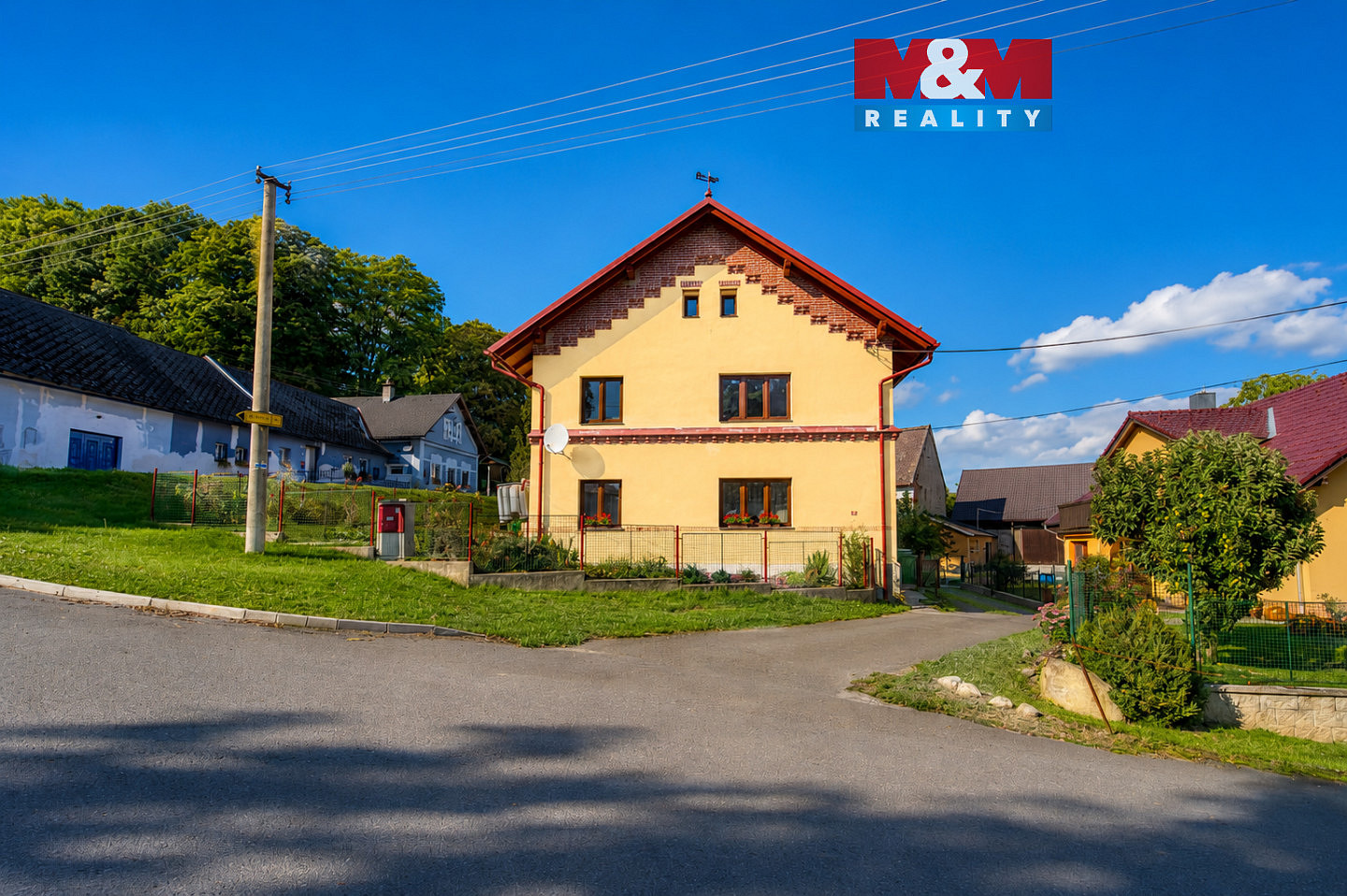 Pronájem domu 223 m² s pozemkem 1 084 m²