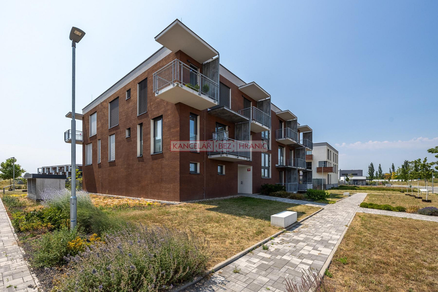 Pronájem bytu 1+kk 45 m² – fotografie 3