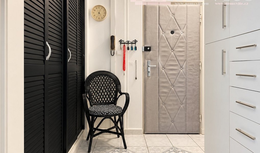 Pronájem bytu 2+1 60 m², Hradec Králové – náhled fotky 2