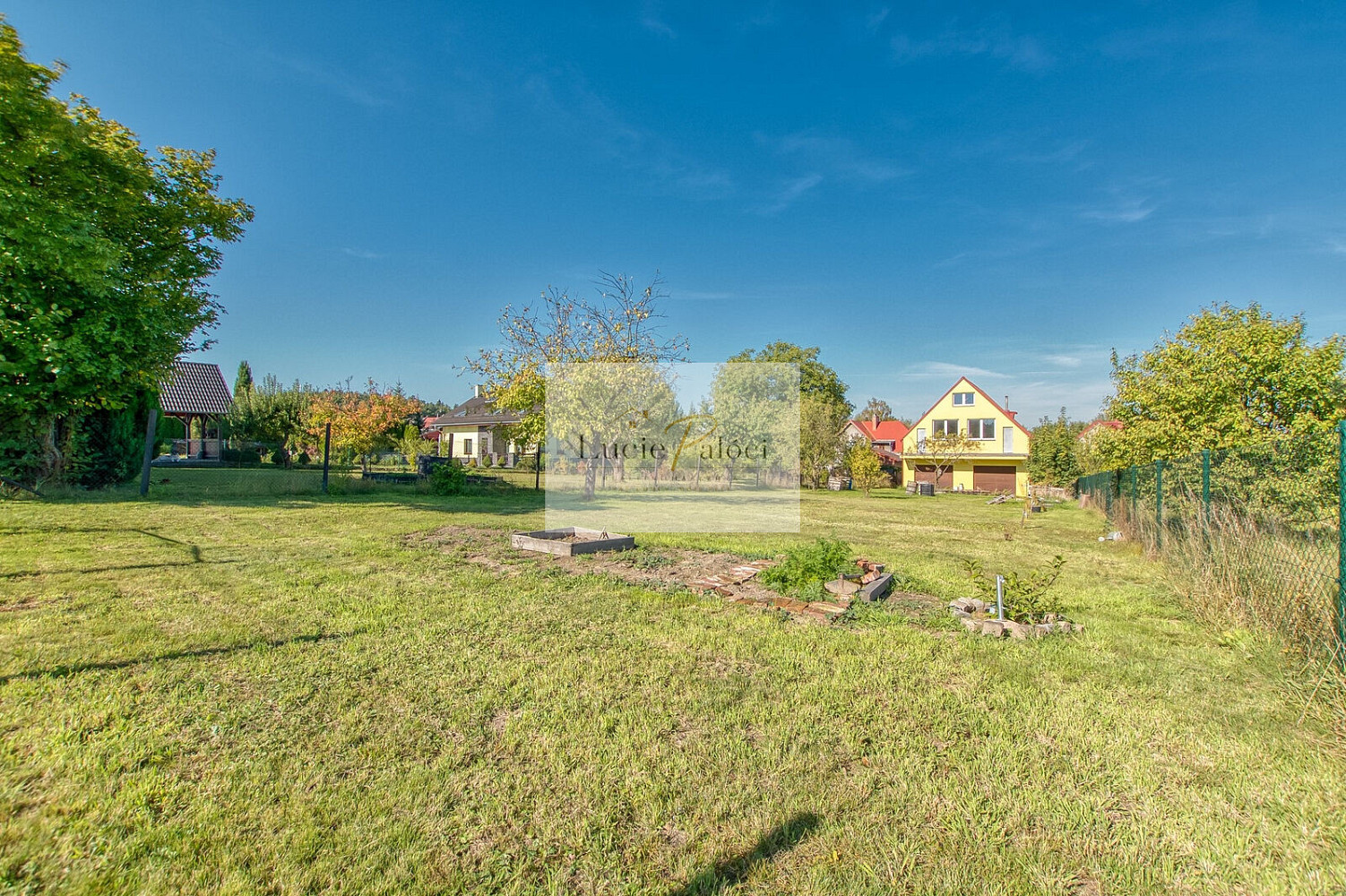 Prodej stavebního pozemku 525 m² – fotografie 3