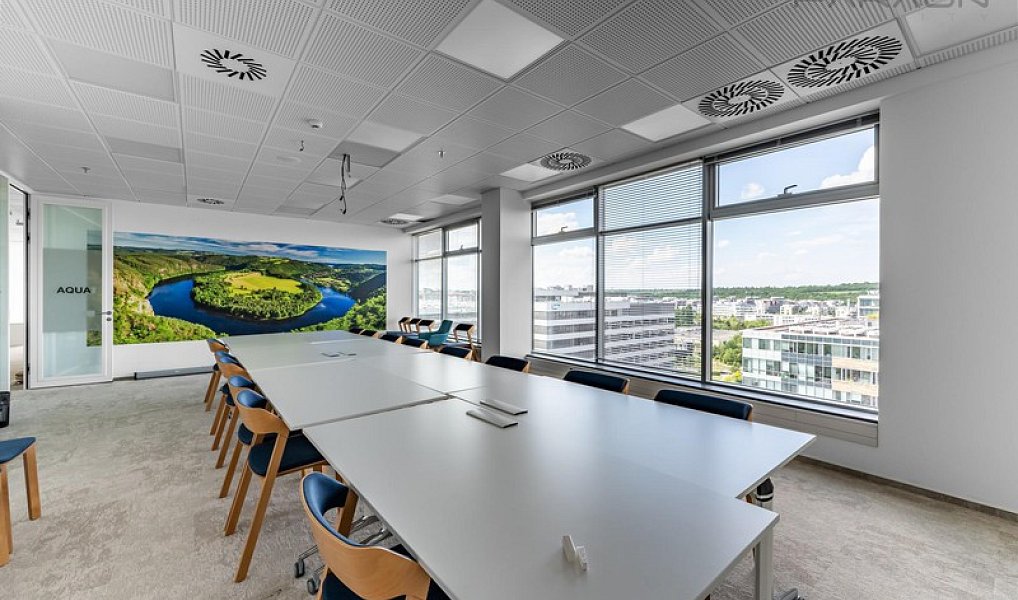 Pronájem kanceláře 256 m², Praha – náhled fotky 3