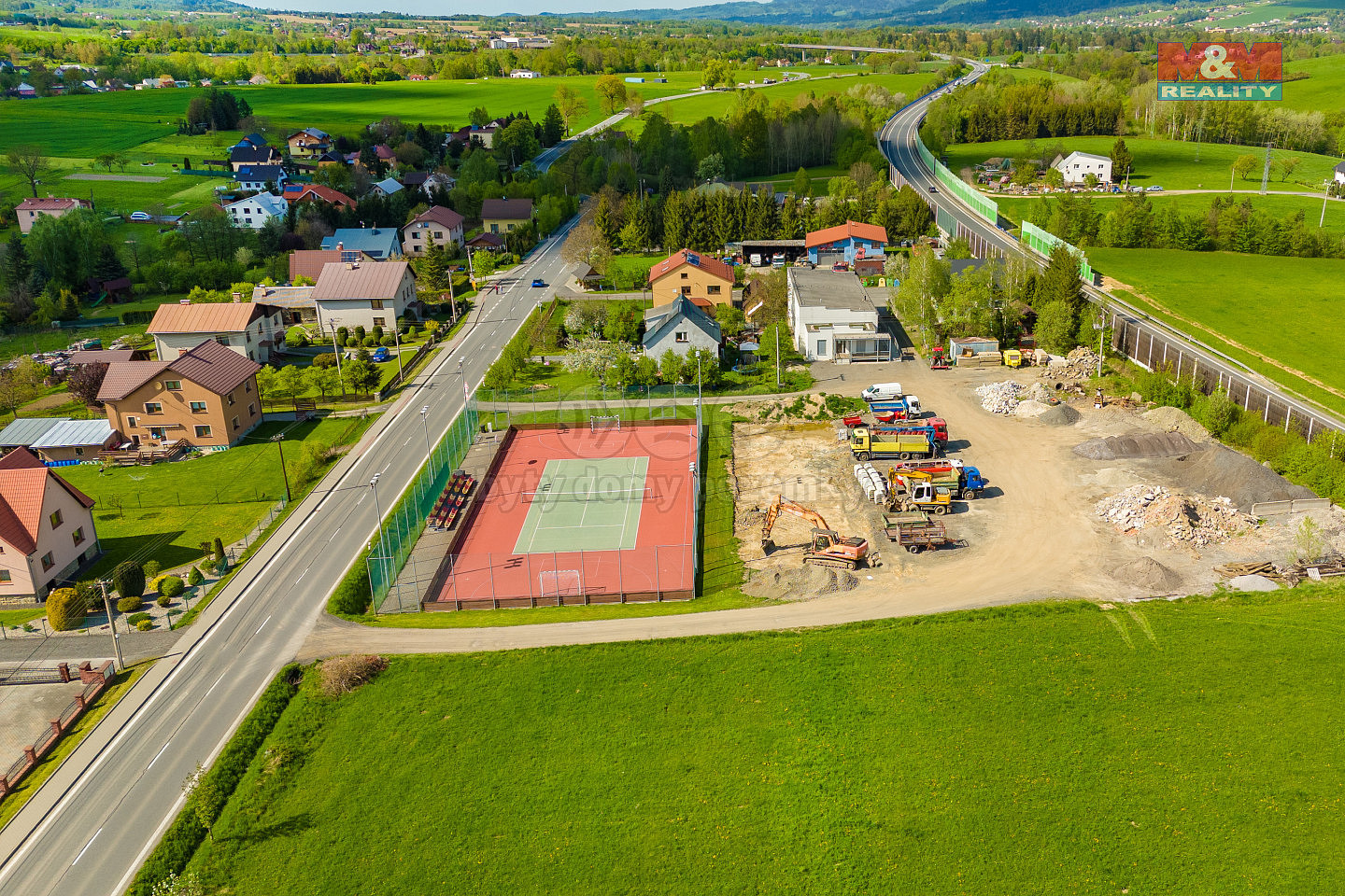 Prodej pozemku 700 m² – fotografie 4