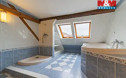 Prodej bytu 3+1 140 m², Karlova, Cheb