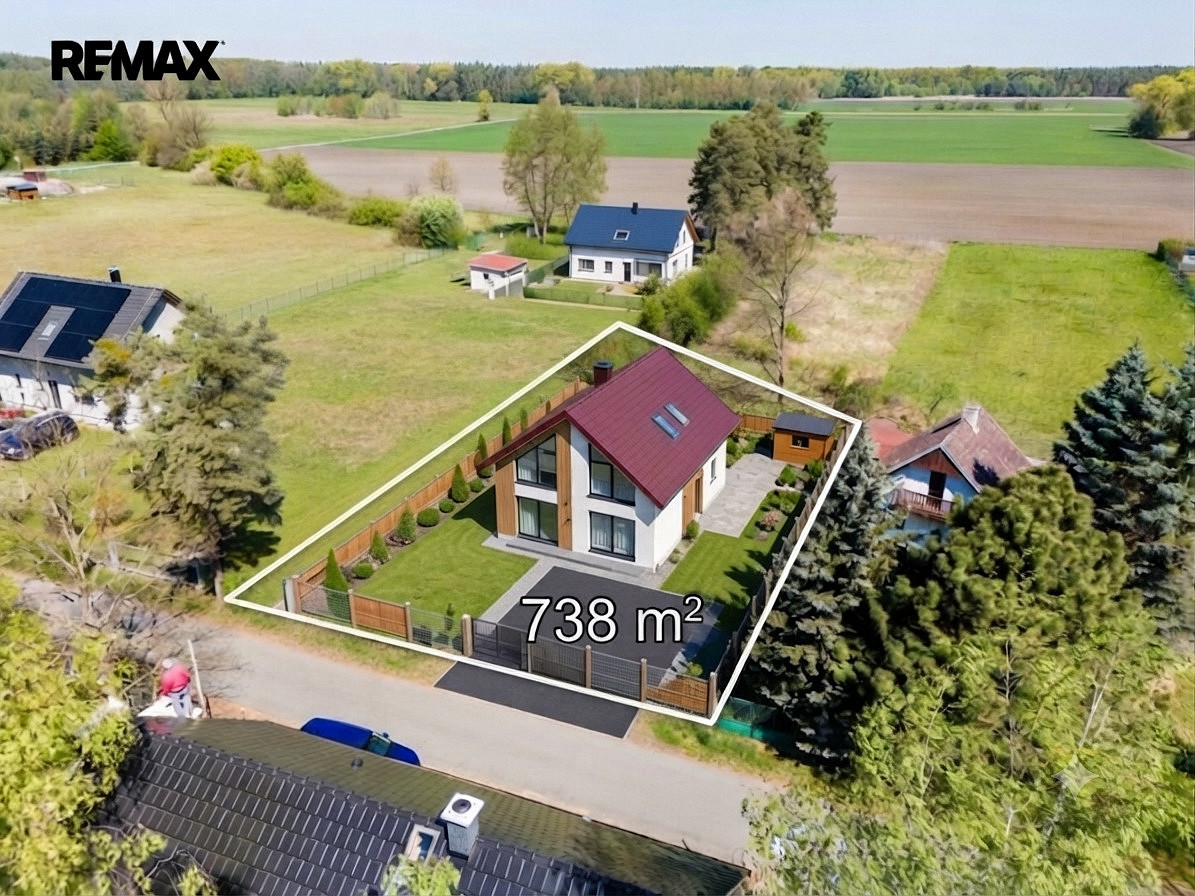 Prodej stavebního pozemku 738 m² – fotografie 2