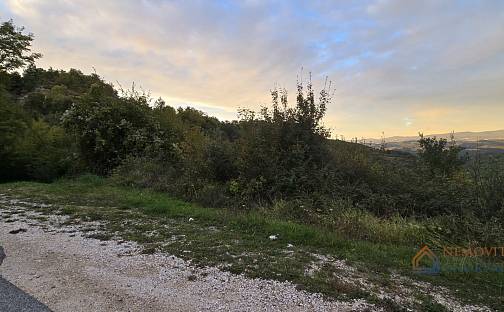 Prodej stavebního pozemku 2 500 m², Gračišće, Chorvatsko