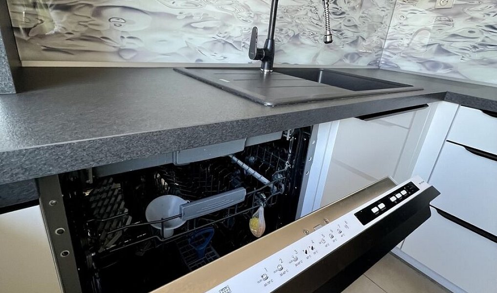Prodej bytu 3+1 71 m², Pardubice – náhled fotky 24