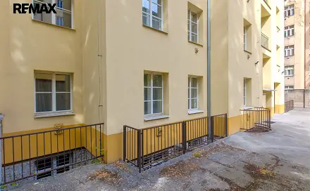Prodej kanceláře 77 m², Žerotínova, Praha 3 - Žižkov